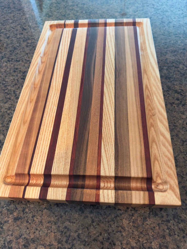 The Smokehouse Board – 18” x 12” Edge Grain Brisket Board